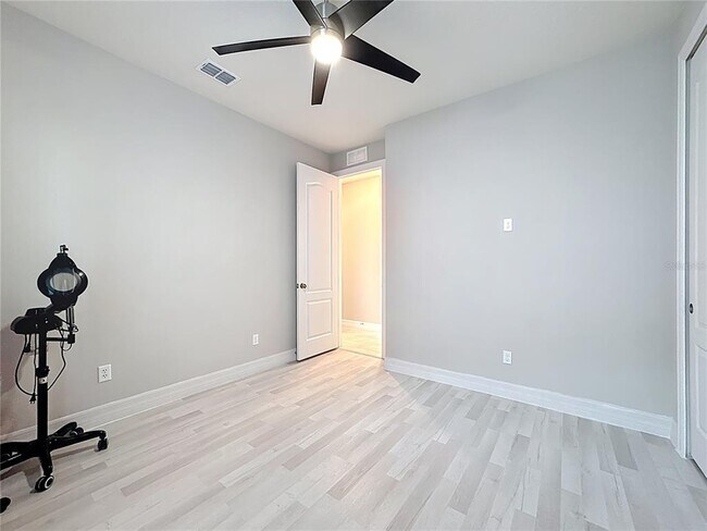 Building Photo - 2232 Bur Oak Blvd