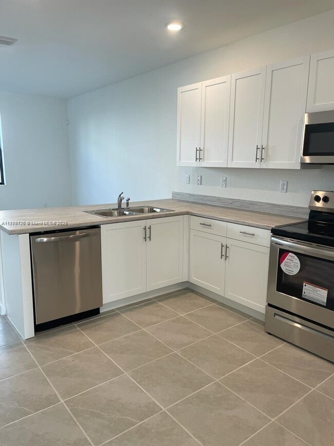 Building Photo - 13383 SW 287th Ter