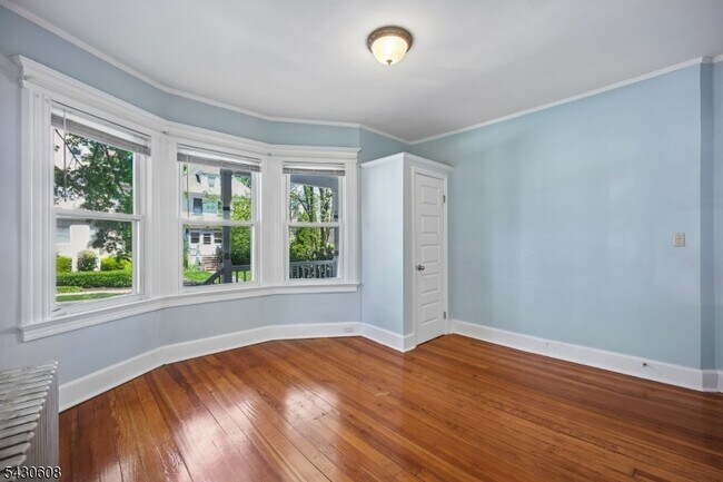 Building Photo - 76 Montague Pl