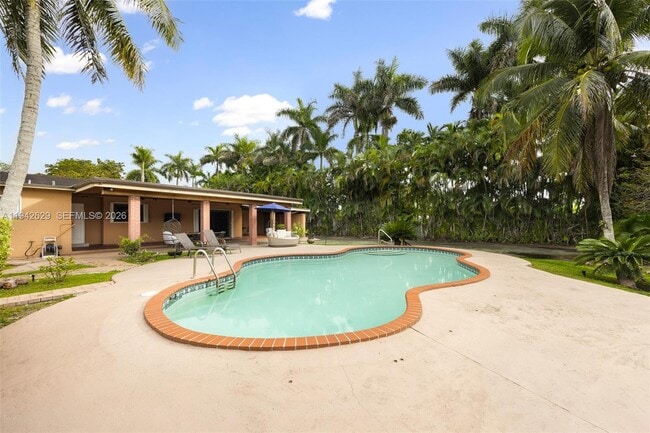 Building Photo - 20450 SW 198th Ave