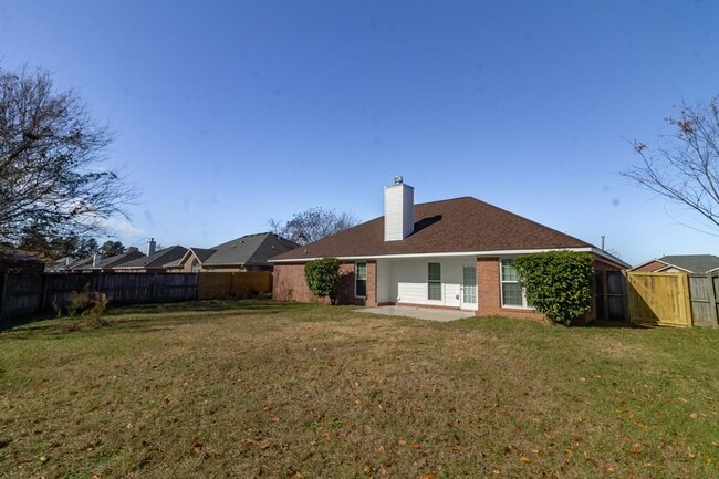 Building Photo - Ranch Near Gate 6