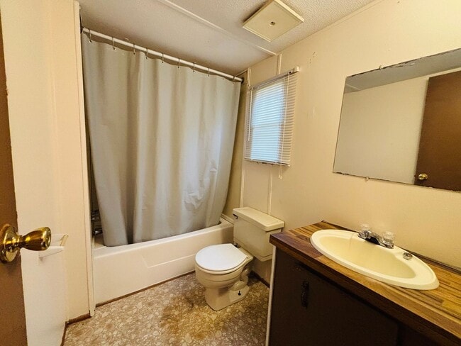 Building Photo - Mobile Home