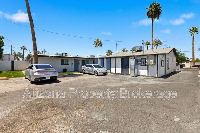 Building Photo - 805 E Turney Ave