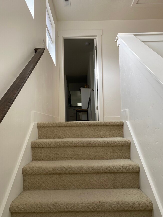 Building Photo - 238 E 370 N