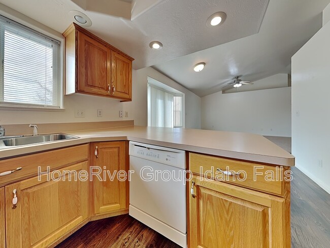 Building Photo - 3676 Briar Creek Ln