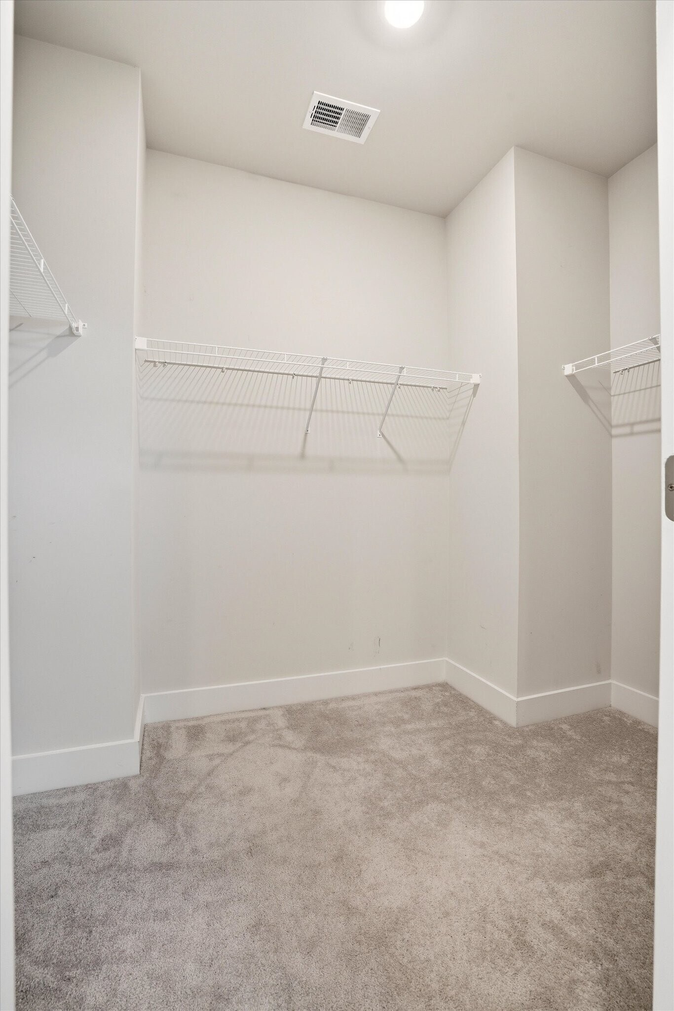 Building Photo - 392 Parish Farms Dr
