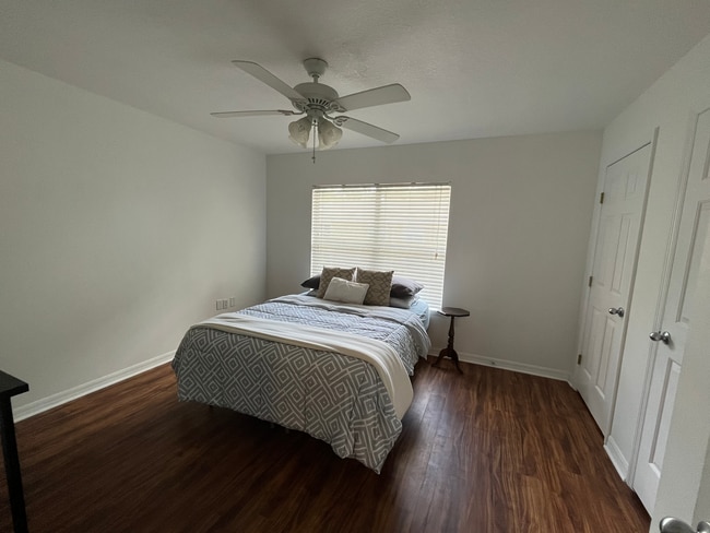 Building Photo - 2636 SW 35th Pl