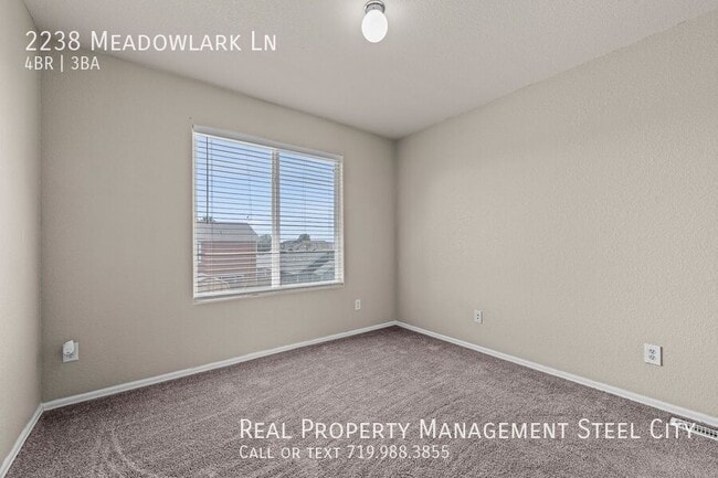 Building Photo - 2238 Meadowlark Ln