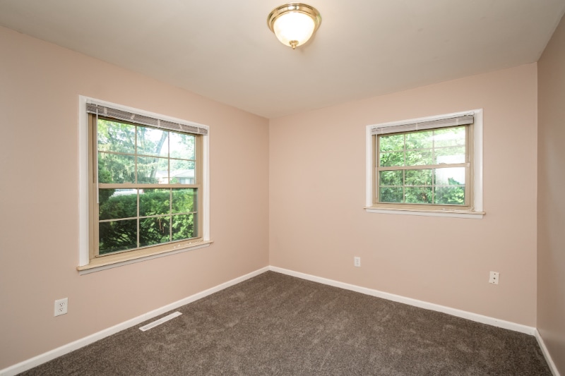 Building Photo - 1239 Ashover Dr