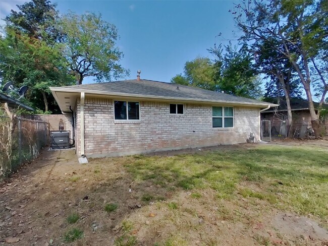 Primary Photo - 11054 Spottswood Dr