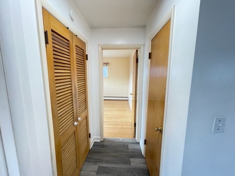 Building Photo - 9437 Burlington Ave