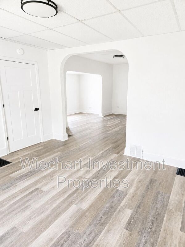 Building Photo - 770 Richie Ave