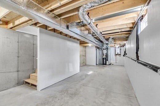 Building Photo - 213 Pine St