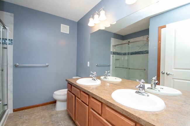 Building Photo - 15119 Fanning Dr N