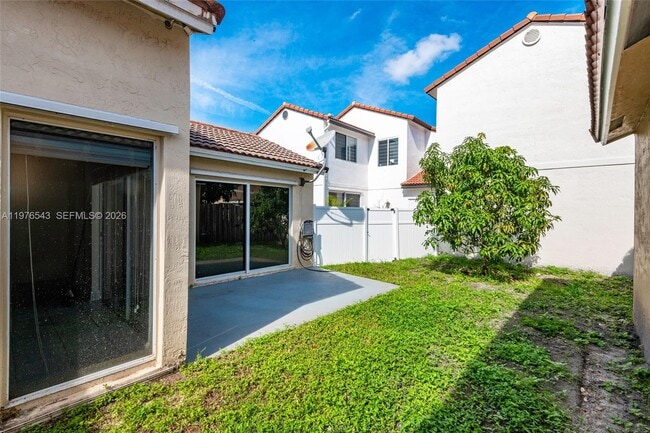 Building Photo - 17925 SW 10th Ct