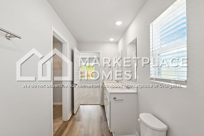 Building Photo - 117 Nettle Leaf Dr