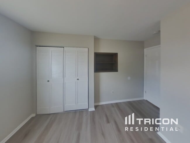 Building Photo - 3253 Farragut Ct