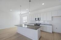 Building Photo - 2050 Lohmans Spur Rd