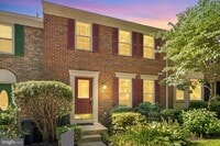 Building Photo - 8931 Park Forest Dr
