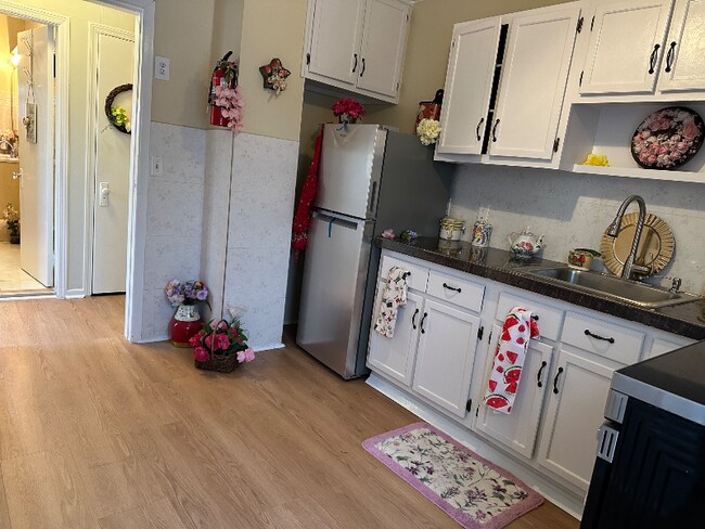 Building Photo - 269 N 1st Ave