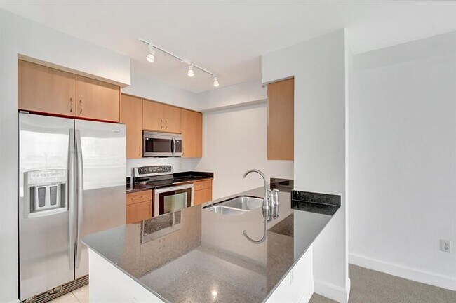 Building Photo - 1830 Radius Dr