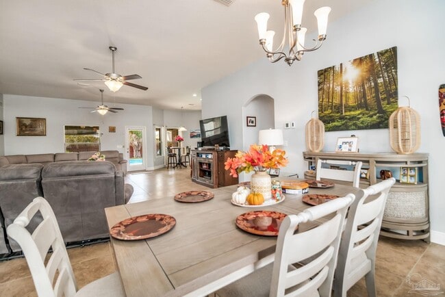 Building Photo - 5202 English Oak Dr