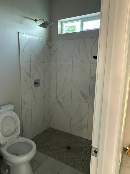 Building Photo - 48609 Camino Maya