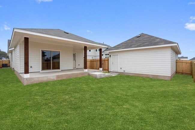 Building Photo - 132 Condesa St