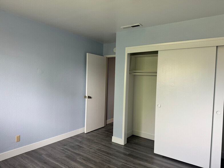 Building Photo - 7440 Tierra Way