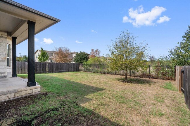 Building Photo - 5004 Mandevilla Dr