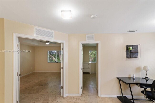 Building Photo - 5776 SW 166th Ct