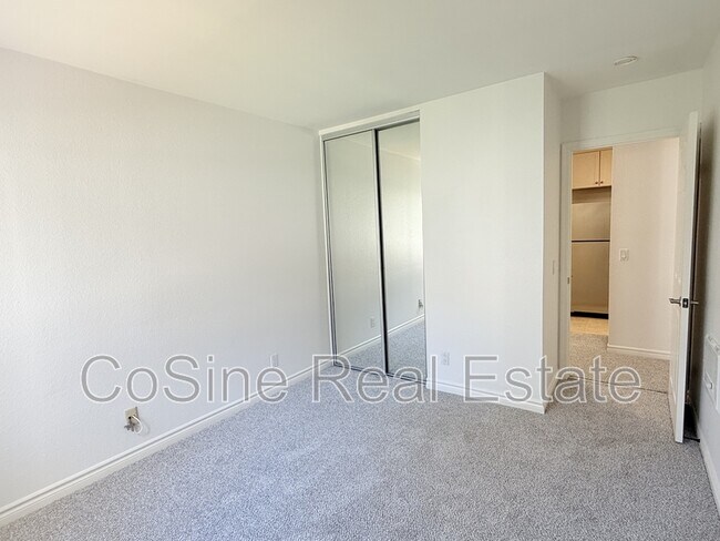 Building Photo - 9959 Azuaga St