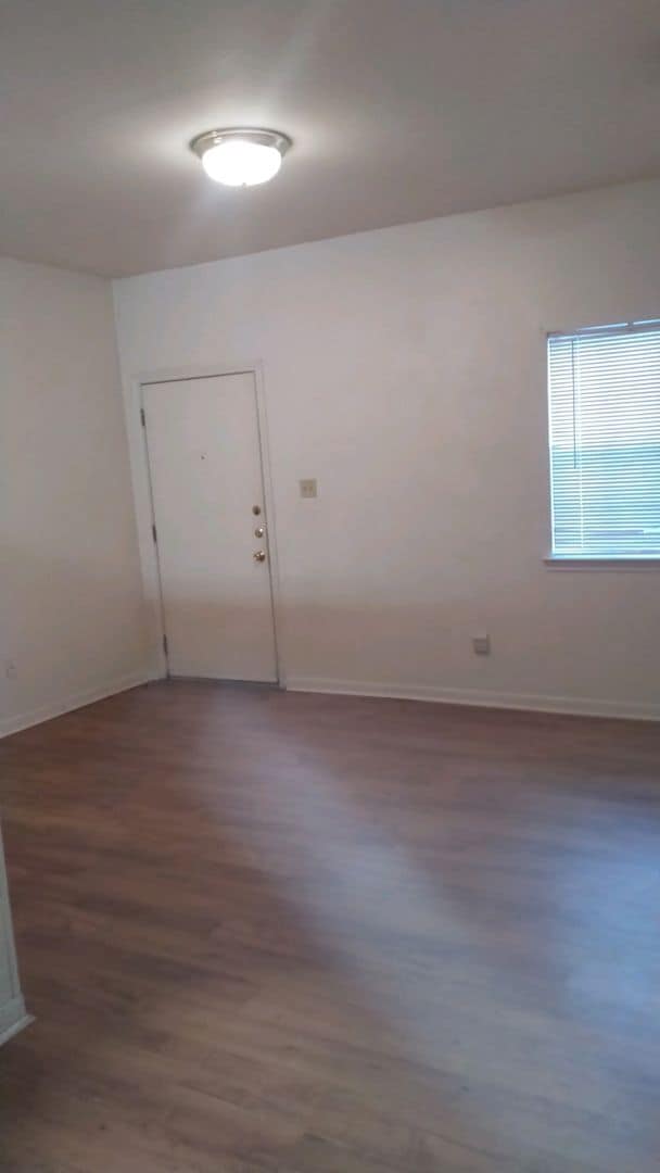 Building Photo - Monthly Paid Rent