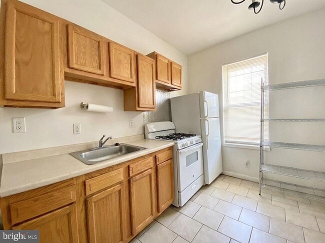 Building Photo - 2030 N Gratz St