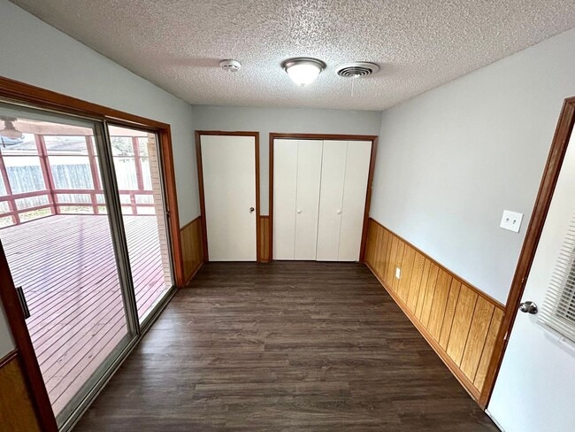 Building Photo - 5315 Yale Rd