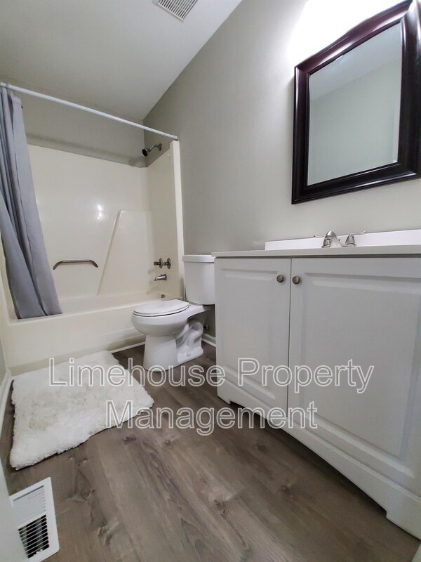 Building Photo - 2138 Kimball Cir