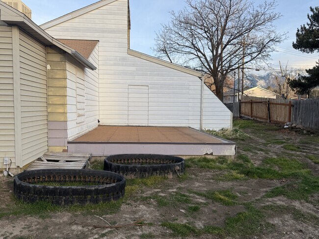 Building Photo - 8544 S 300 E