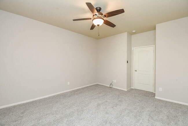 Building Photo - 4215 Mill Oak Dr