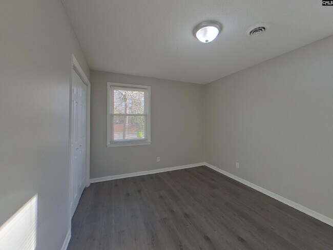 Building Photo - 2308 S Partridge Cir