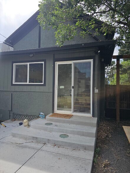 Building Photo - 605 N Cascade Ave