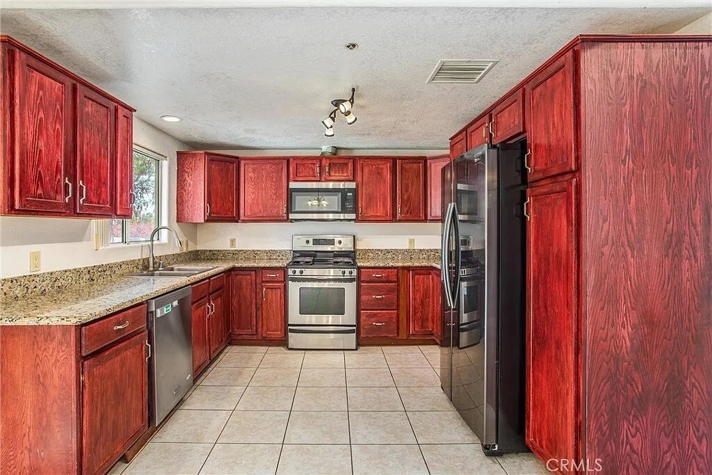 Building Photo - 66569 Acoma Ave
