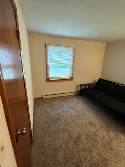 Building Photo - 9 Applewood Ln