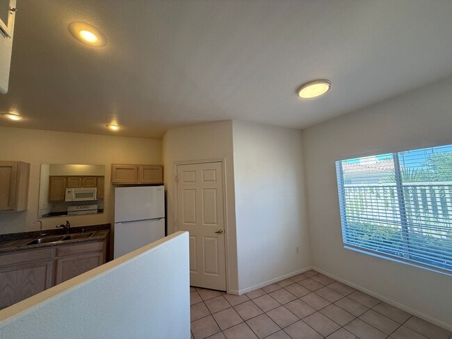 Building Photo - Renovated 2 Bedroom in Summerlin
