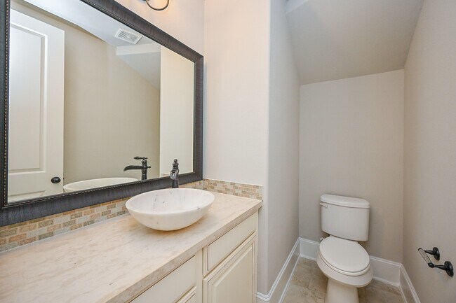 Building Photo - 30154 Southern Sky Dr