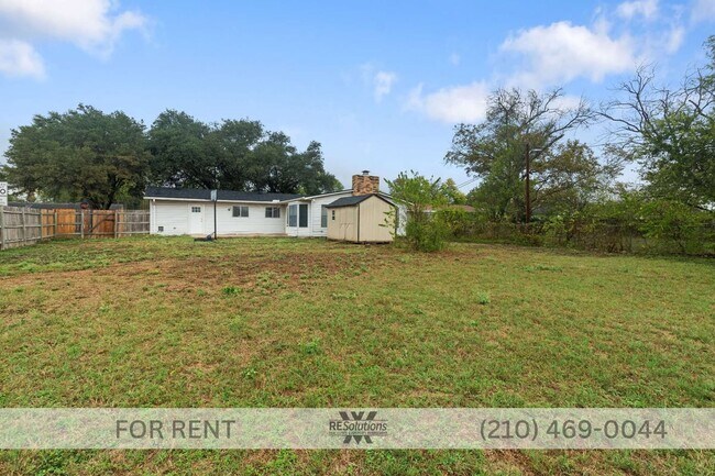 Building Photo - 800 Brooks Ave