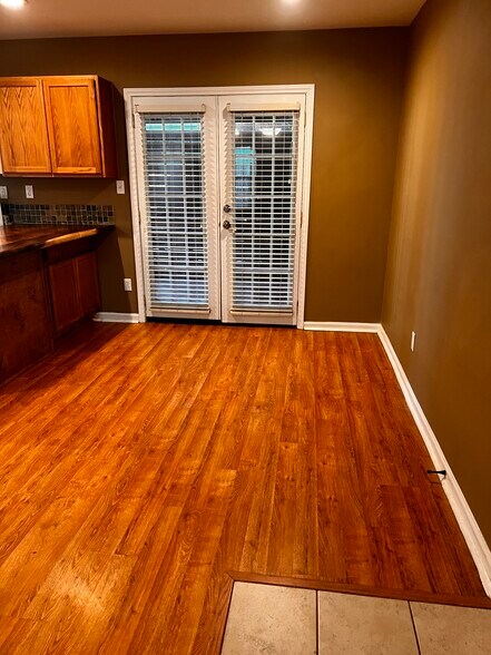 Dining room doors to porch - 4521 Merle Dr