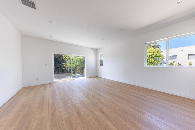 Building Photo - 1954 Purdue Ave