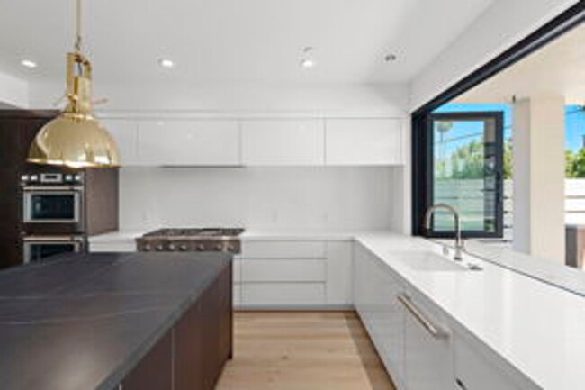 Building Photo - Brand New build offering Elegance and Soph...