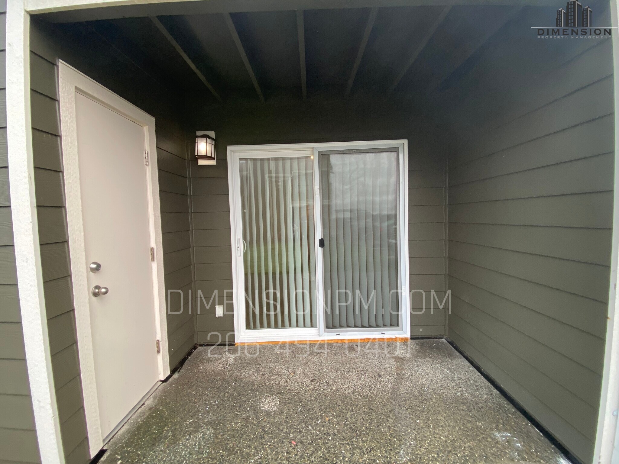 Building Photo - 102 Tacoma Blvd S