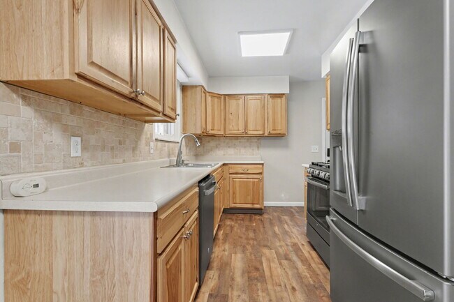 Building Photo - Beautifully Updated 4-bedroom, 2-bathroom Rental Property- $2100/Month